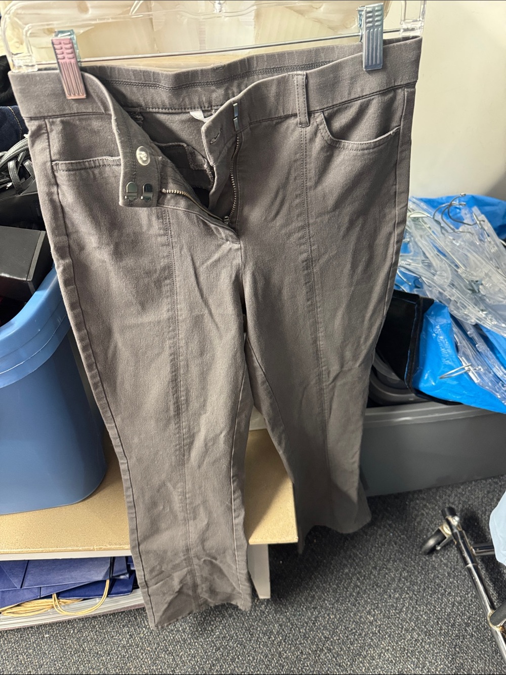 Isaac mizrahi live pants size 2 // 082937